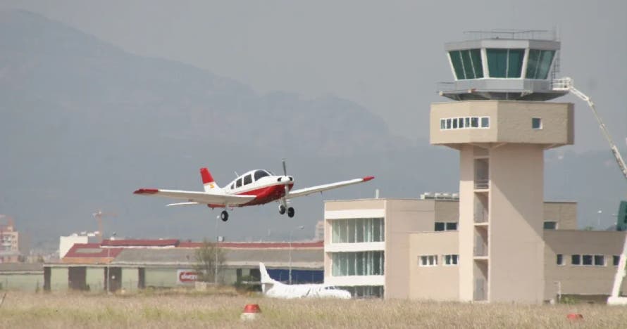 Vuelo en avioneta sobre Montserrat y el Maresme, aventura en el aire