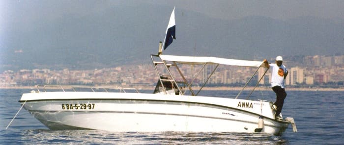 Recorre la costa del Maresme en barco con patrón
