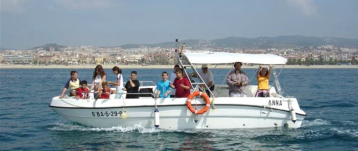 Recorre la costa del Maresme en barco con patrón