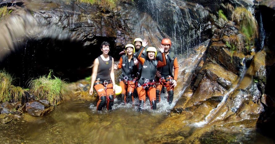 Recorre y descubre el barranco de Somosierra, aventura acuática