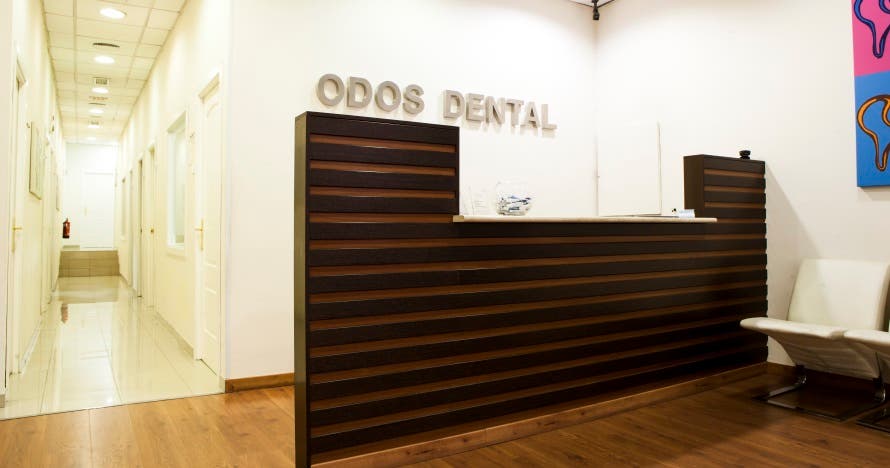 Sonríe sin tapujos con una limpieza bucal completa y radiografía