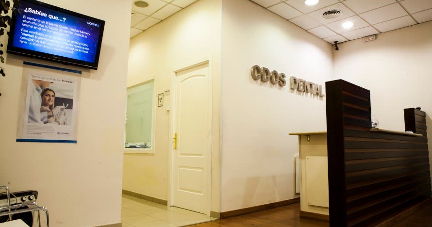 Sonríe sin tapujos con una limpieza bucal completa y radiografía