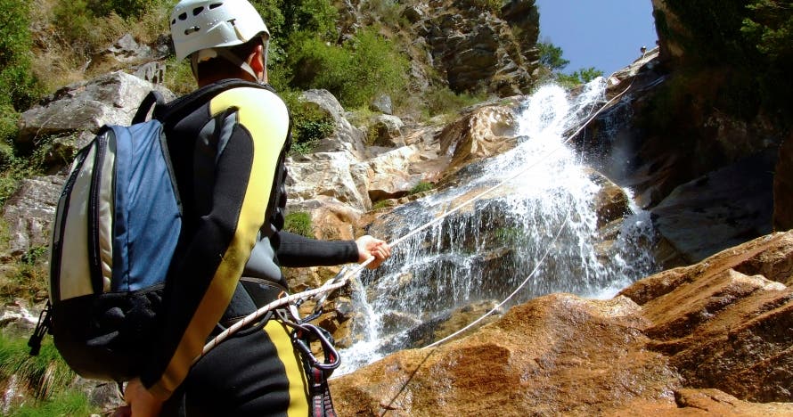 Emoción y aventura: rafting, barrancos, hidrospeed y paseo a caballo