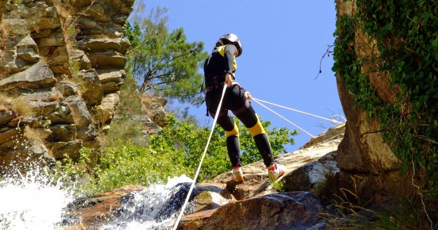 Emoción y aventura: rafting, barrancos, hidrospeed y paseo a caballo