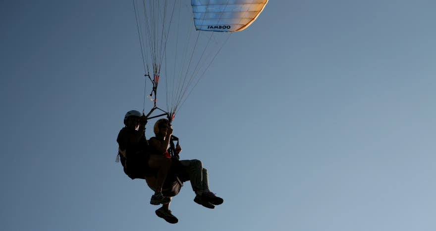 Vuela en parapente bi-plaza y descubre paisajes increíbles en Vizcaya